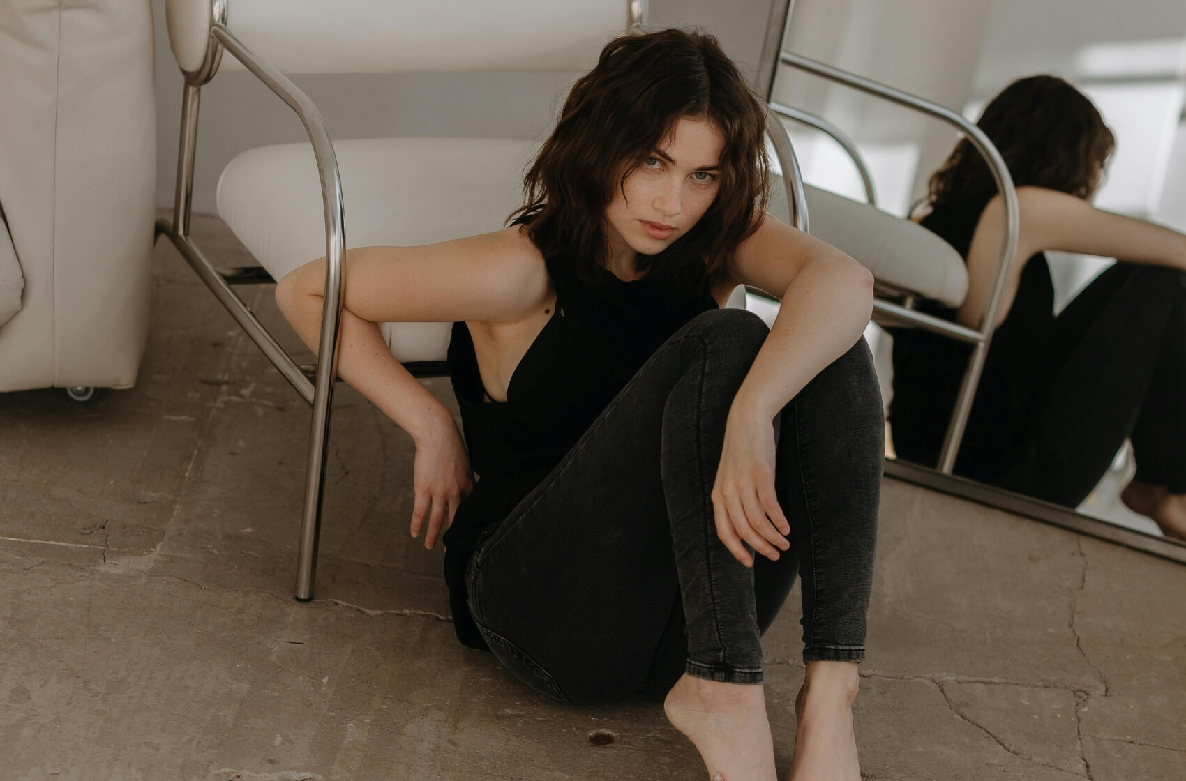 Styling trendům navzdory: Skinny džíny lze díky několika tipům nosit i letos