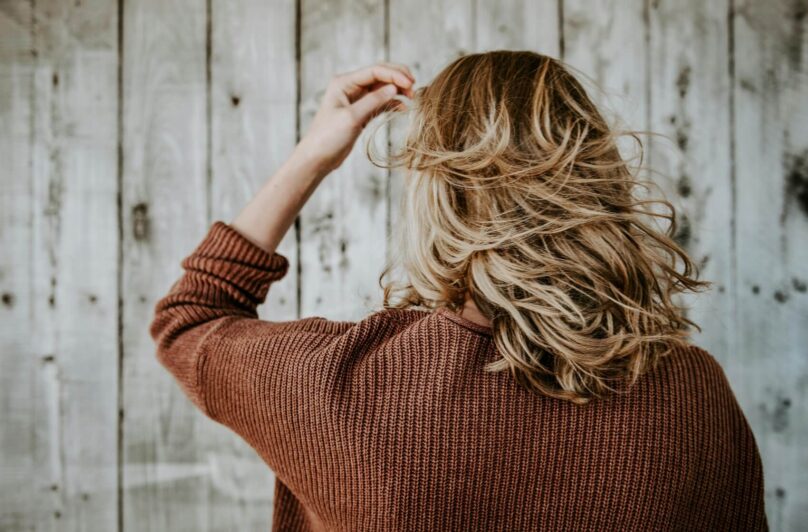 Na scénu přichází nejpřirozenější zimní blond odstín, který je jedním z největších trendů