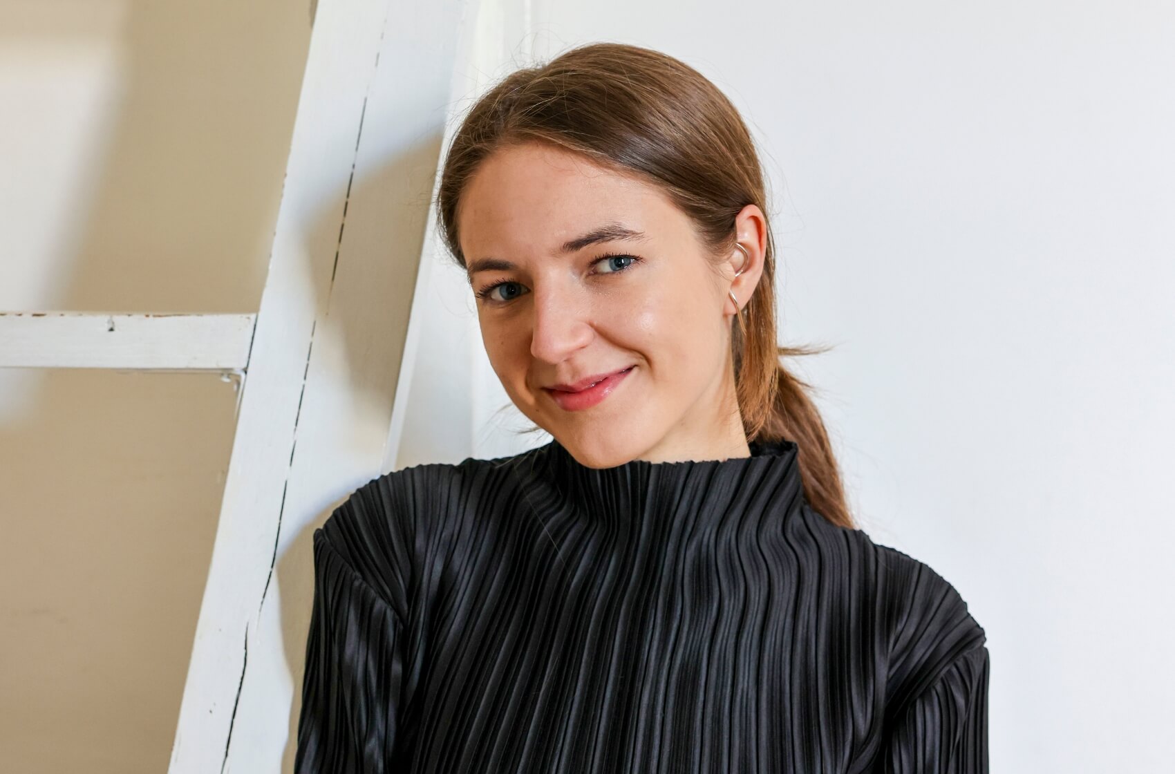 „Oproti grafické scéně mi na té módní někdy není příjemná atmosféra,” netají se designérka Cindy Kutíková