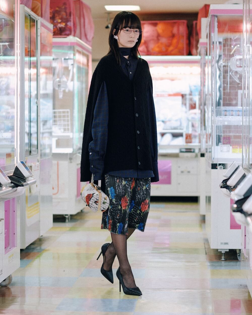 Japonská žena ve stylovém outfitu