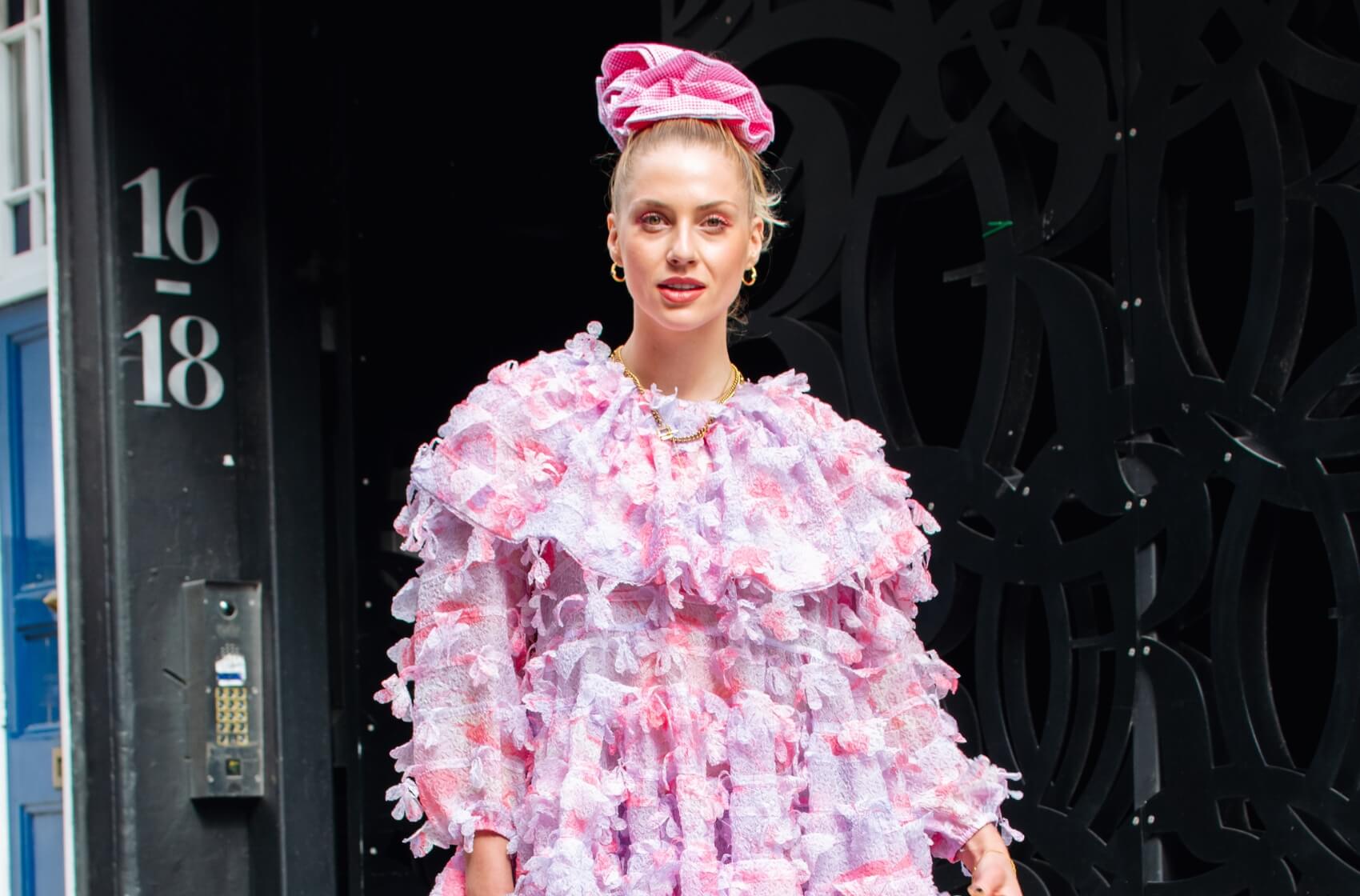 Když více je více: Inspirujte se odvážnými, ale zároveň stylovými outfity maximalistické módy