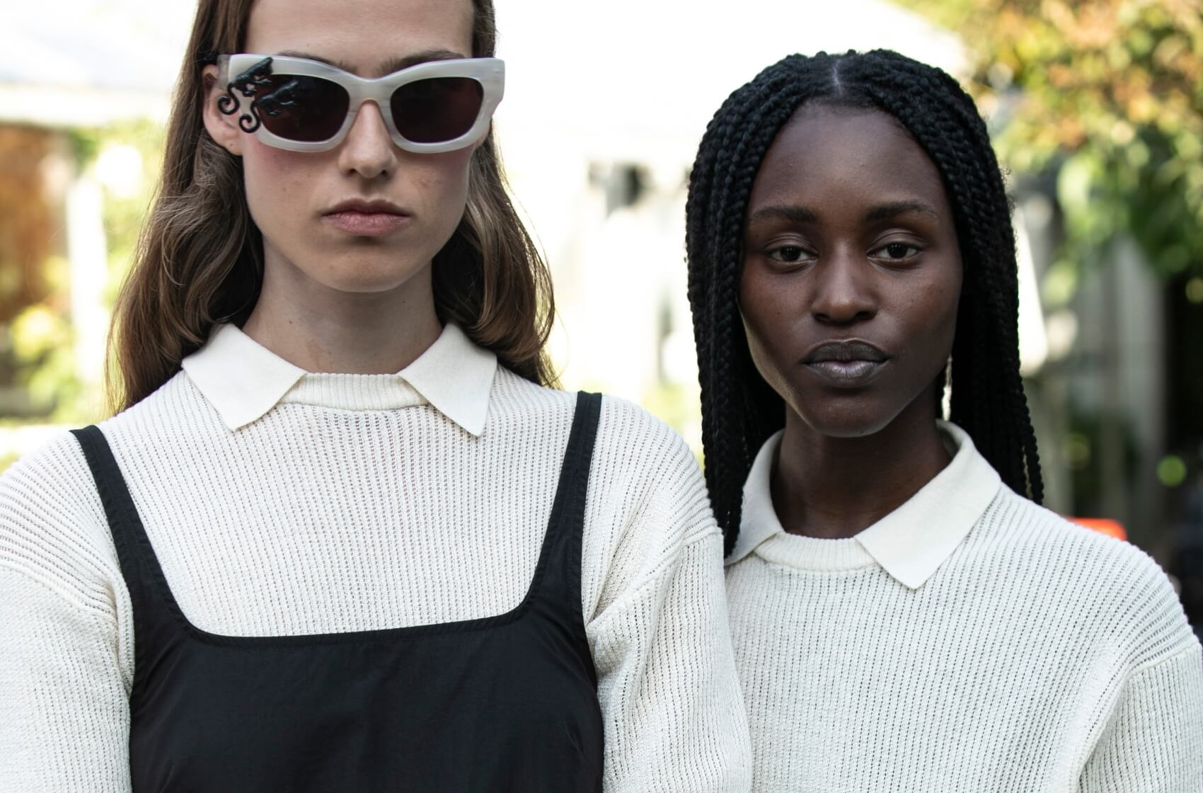 Barevná kombinace, která vládne módním trendům navzdory: Inspirujte se černobílými outfity na léto