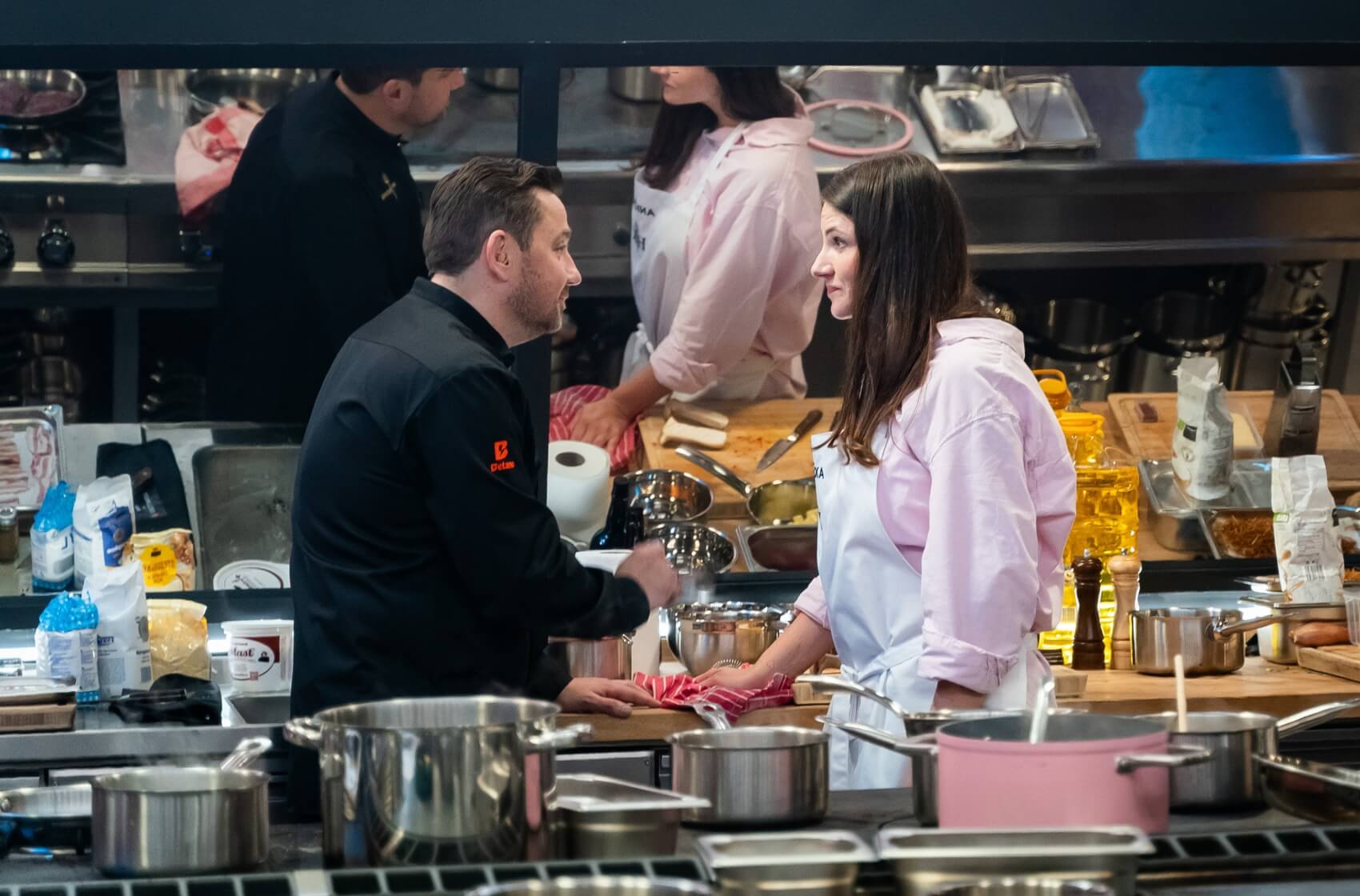 Dveře Hell’s Kitchen se poprvé otevřely: Jan Punčochář nevěřil vlastním očím a hned v prvním díle soutěž opustili dva účastníci