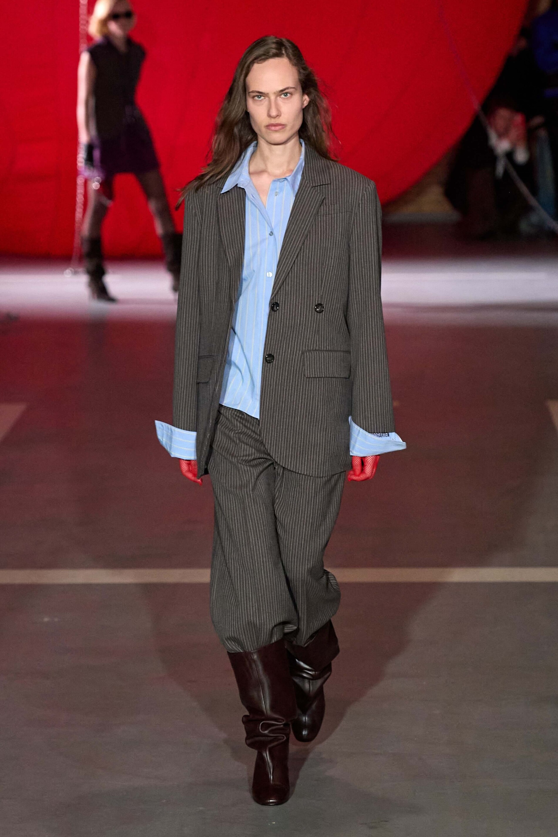 Modelka na přehlídkovém mole