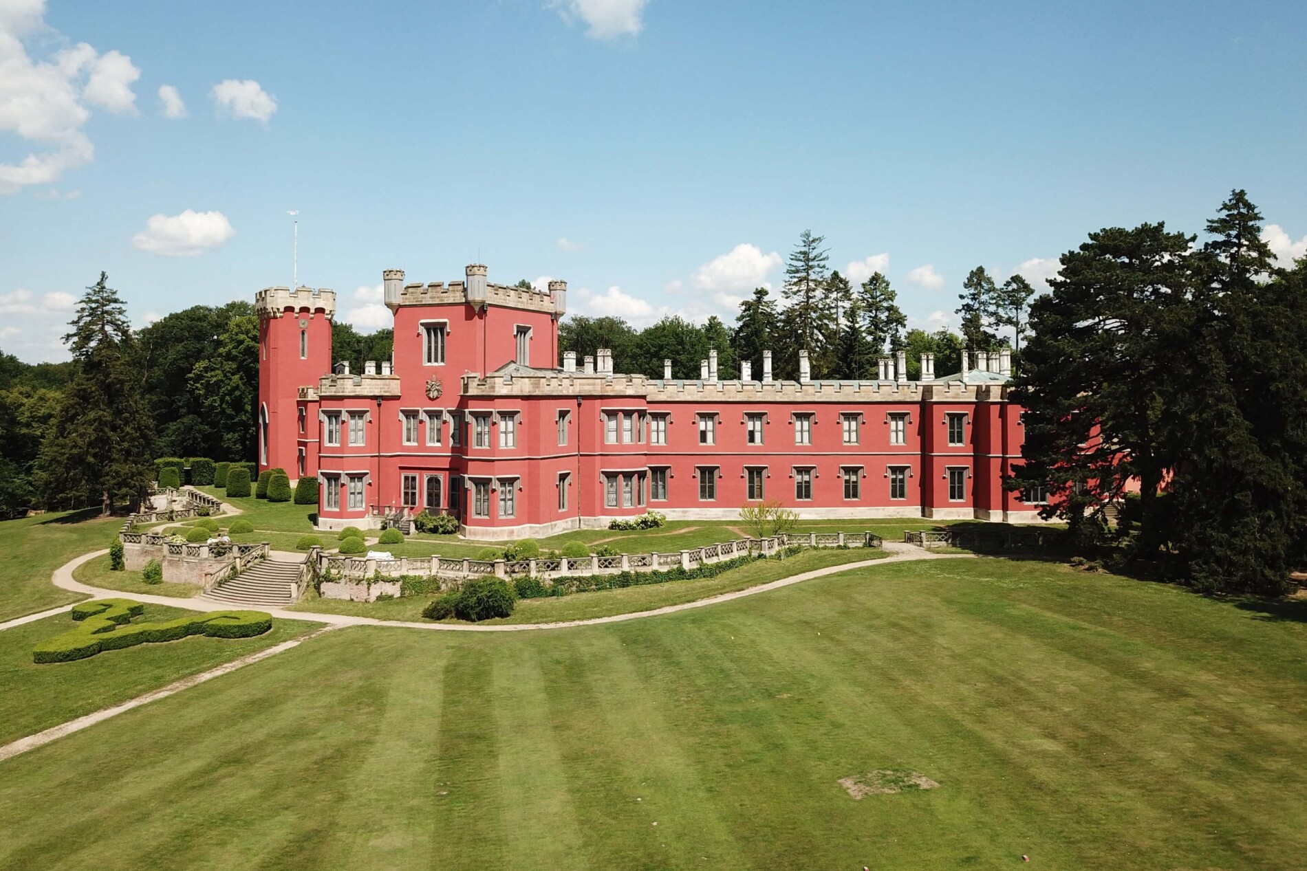 Zámek Hrádek u Nechanic