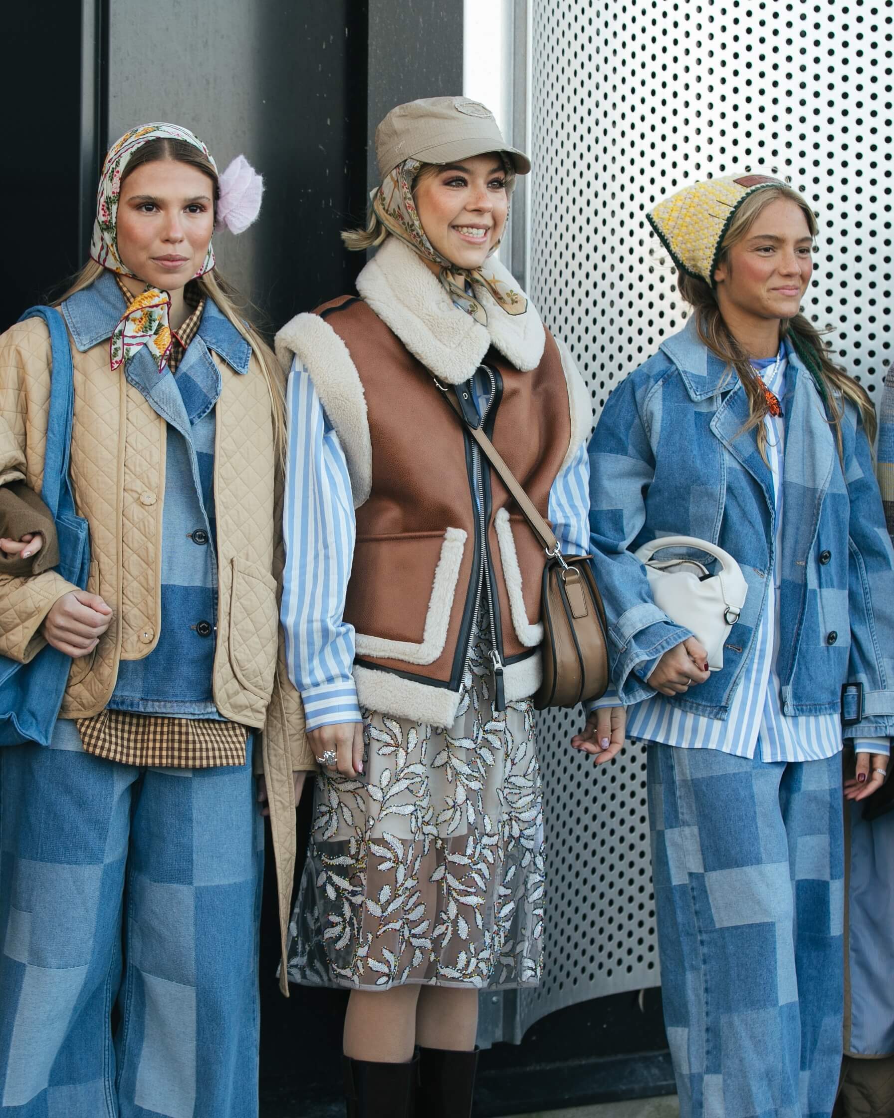 Ženy v trendy outfitech