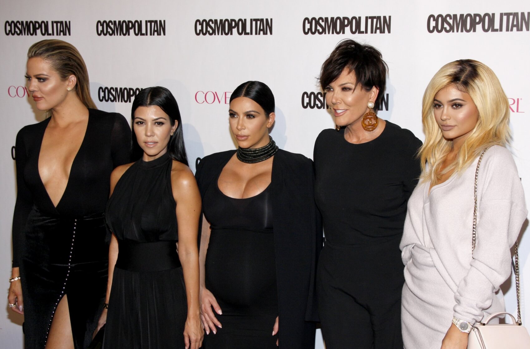 Jsou slavné, ale nikdo vlastně neví proč: Připomeňte si největší milníky i skandály Kardashianek