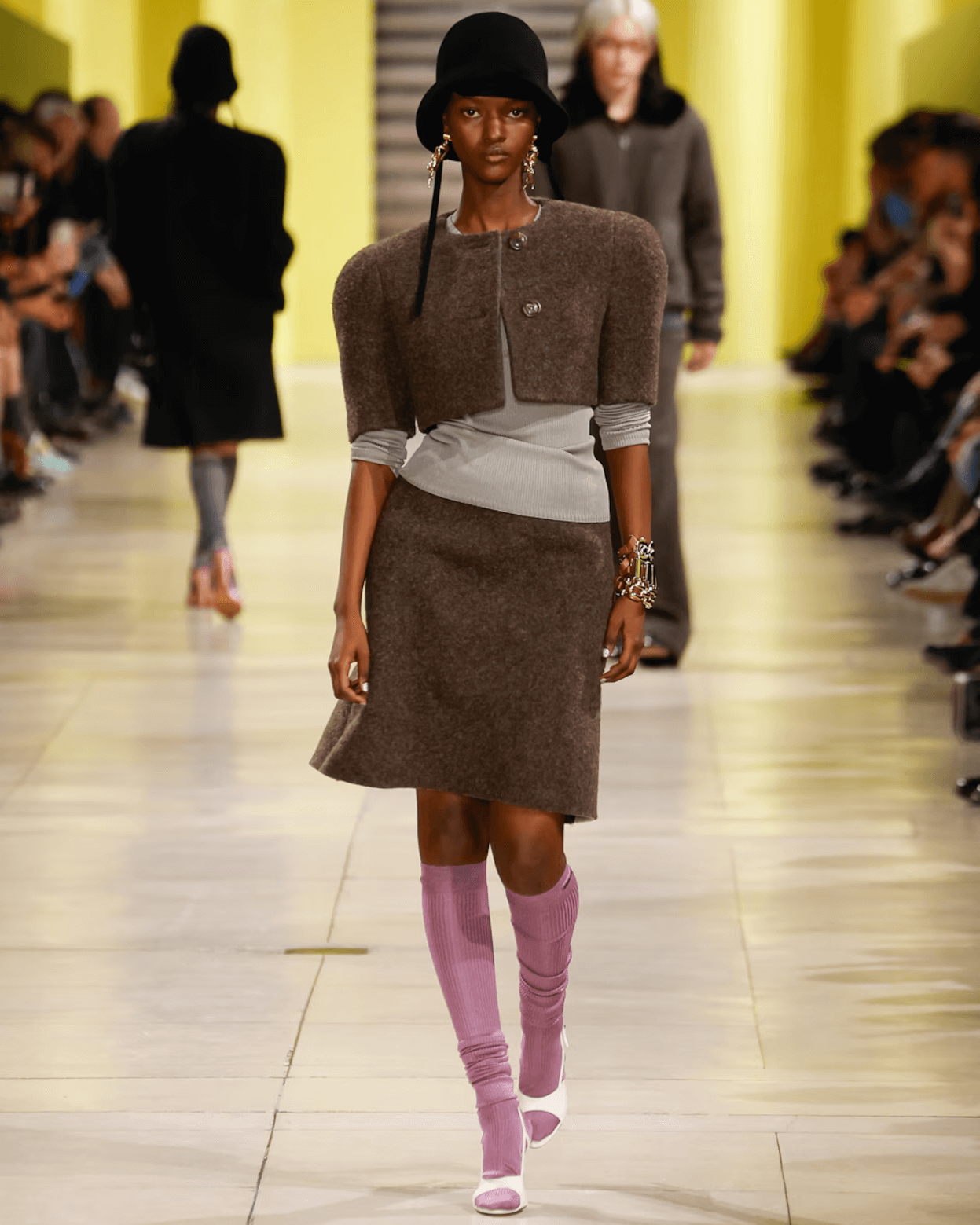 Modelka na přehlídkovém mole