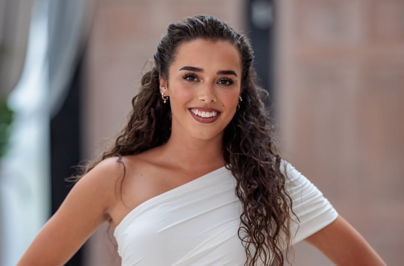 „Kamery jsou všude a všechno se odehrává hodně rychle,” prozradila účastnice reality show Bachelor Česko Nikola Saňáková