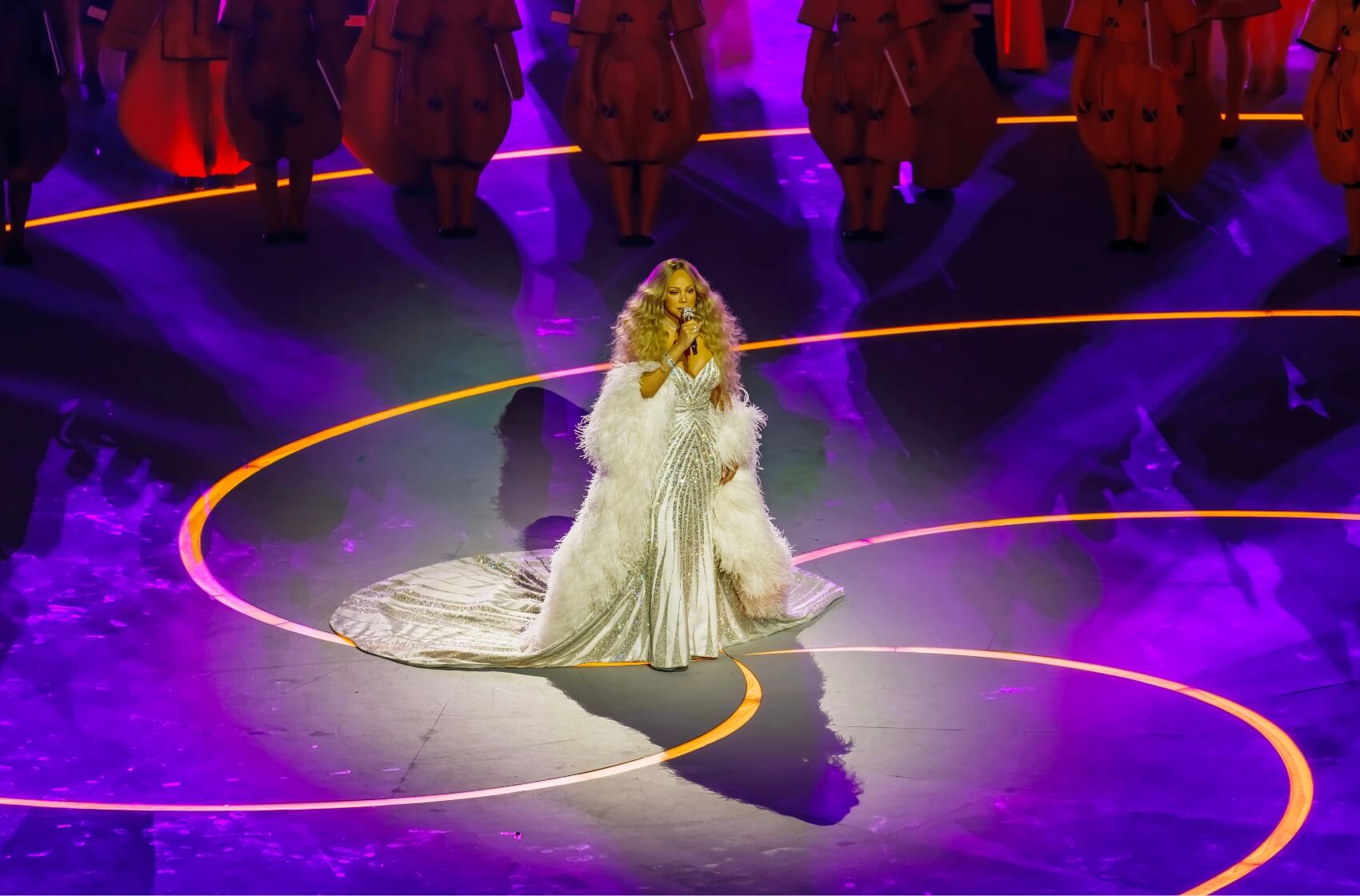 Novinky ze světa celebrit: Ted Mosby se stal otcem, proběhlo zahájení ZOH a nejen poločasové vystoupení na Super Bowlu všechny překvapilo