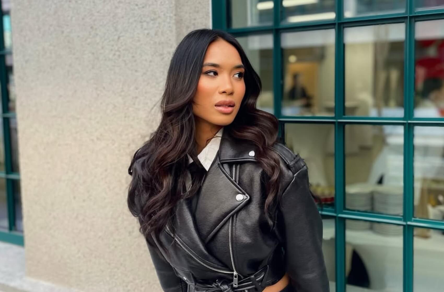 „Nebylo složité udržet v tajnosti vztah, těžké bylo promluvit v televizi o panických atakách,” přiznává Sarah Vu, vítězka druhé řady reality show Bachelor Česko