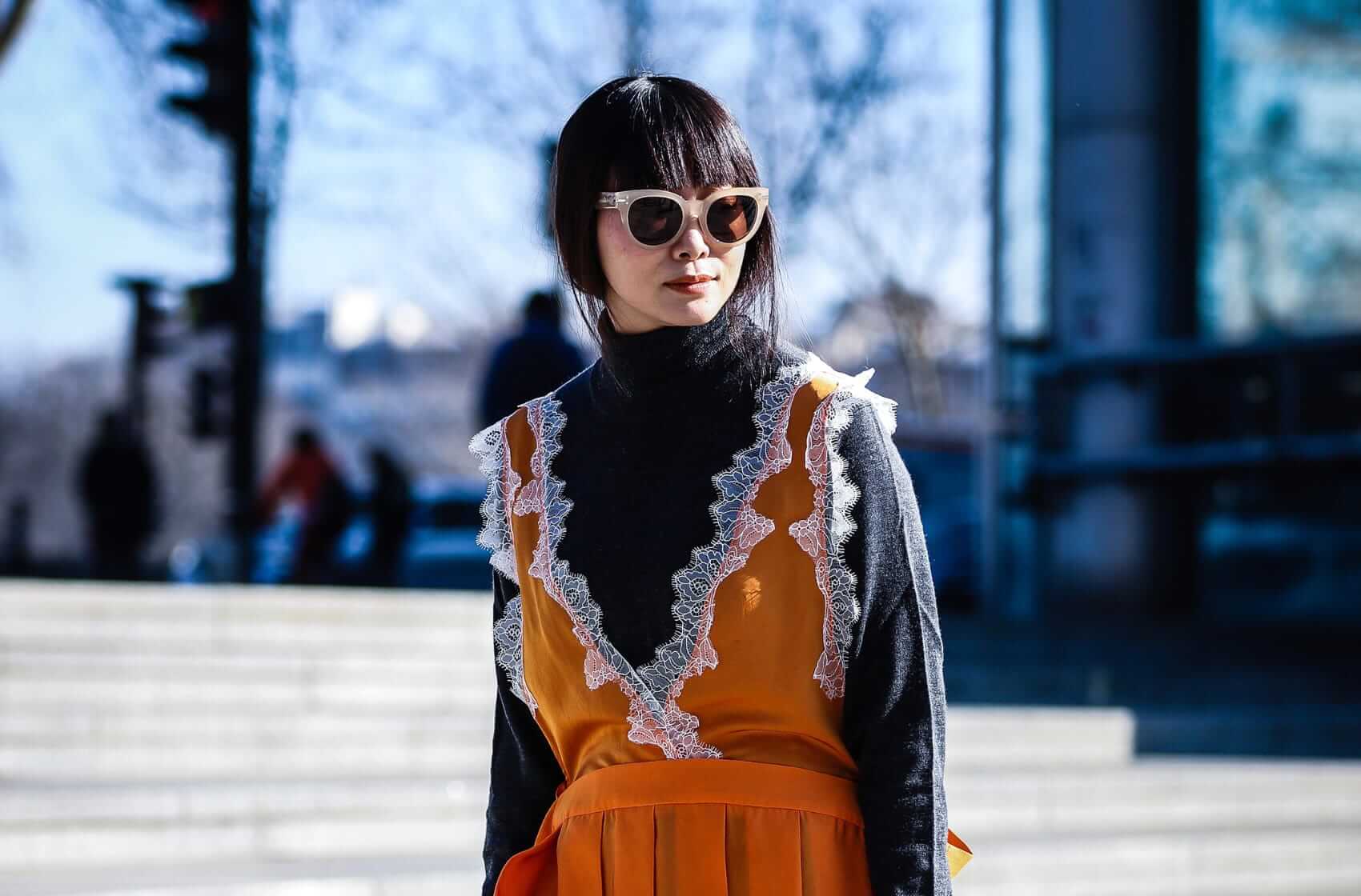 Letní šaty v zimě dodají lehkost i barvu: Objevte nečekané možnosti svého šatníku