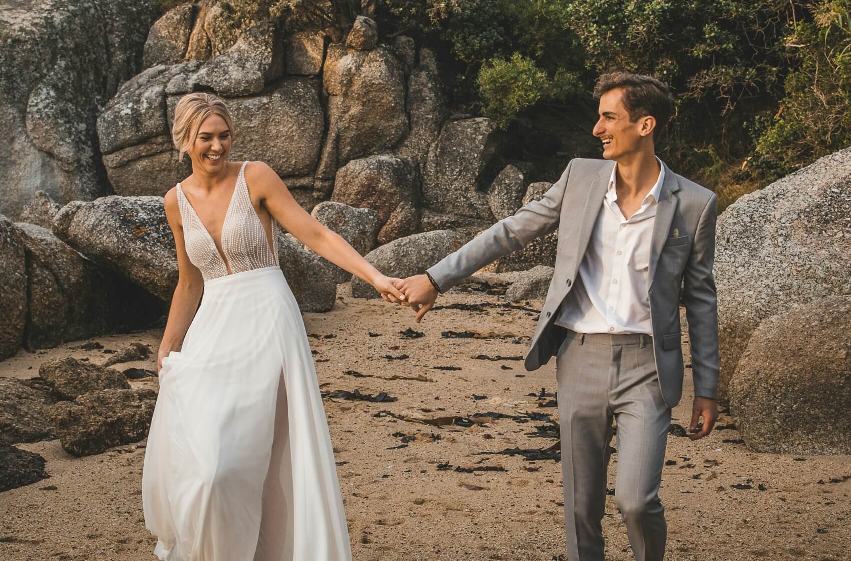 Jeden z největších svatebních trendů roku 2026 velí, že pompéznosti odzvonilo