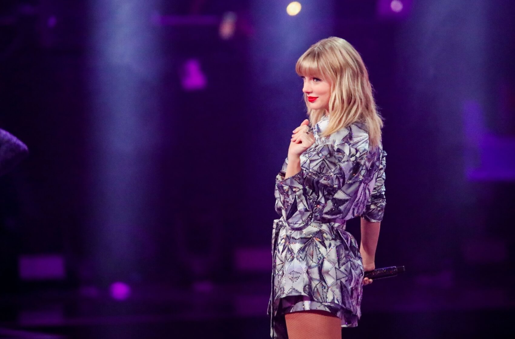 Dobře je znáte, a přesto možná vůbec: Poslechněte si znovu a lépe světové hity celebrit, které jsou o jiných celebritách