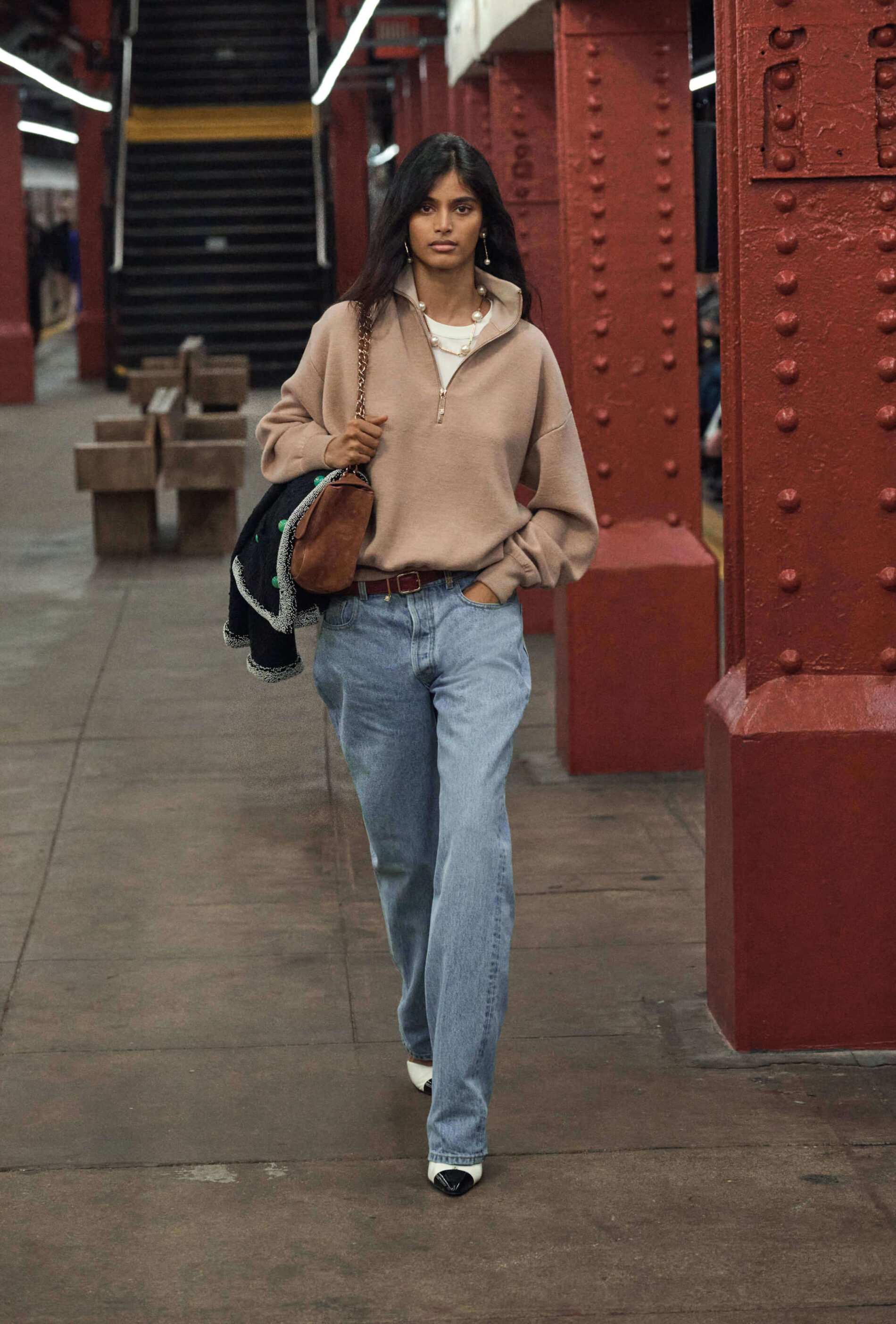 Džíny na módní přehlídce značky Chanel