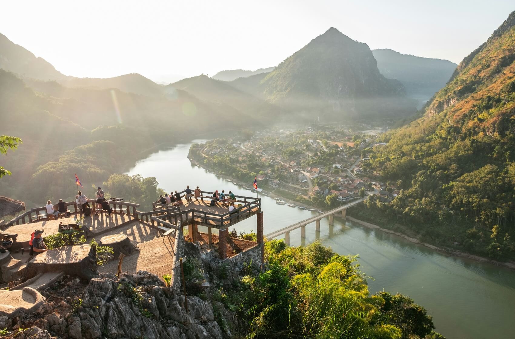 Po stopách reality show Asia Express: Navštivte zemi mlžných hor, tisíců chrámů a nekonečné řeky Mekong