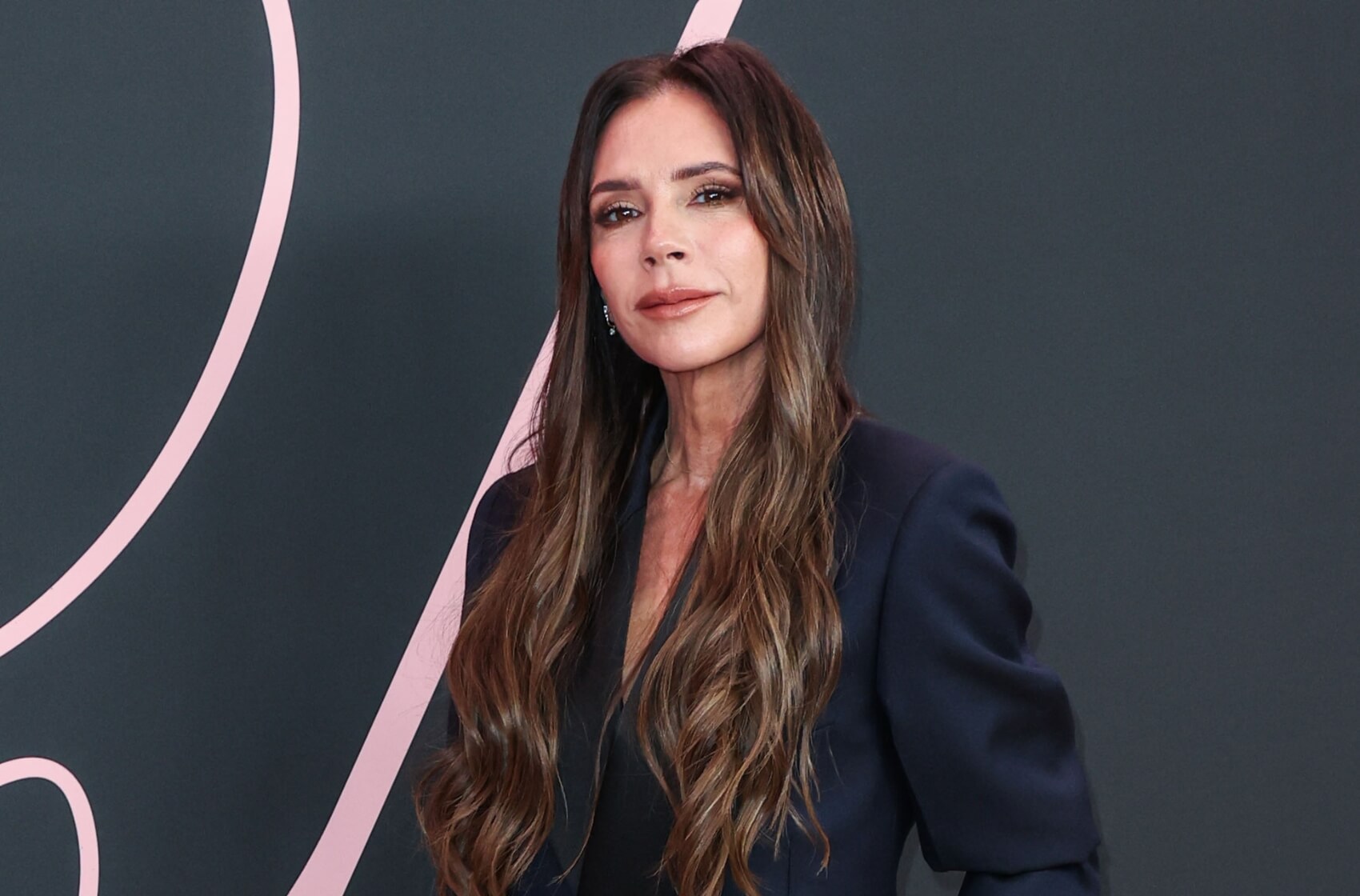 Čtrnáctiletá dcera Victorie Beckham míří do světa krásy s vlastní kosmetickou značkou a už teď vyvolává smíšené reakce