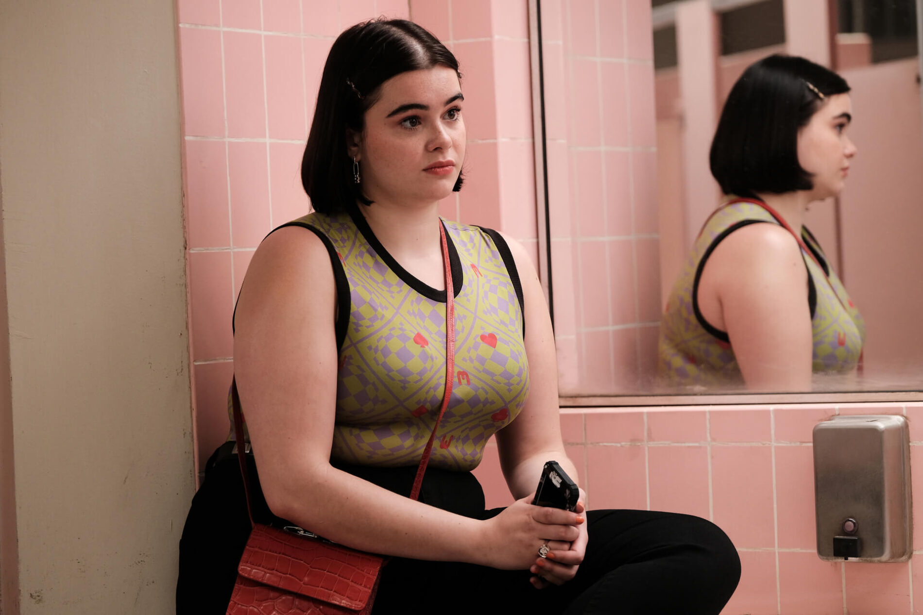 Barbie Ferreira jako Kat Hernandez v seriálu Euphorie