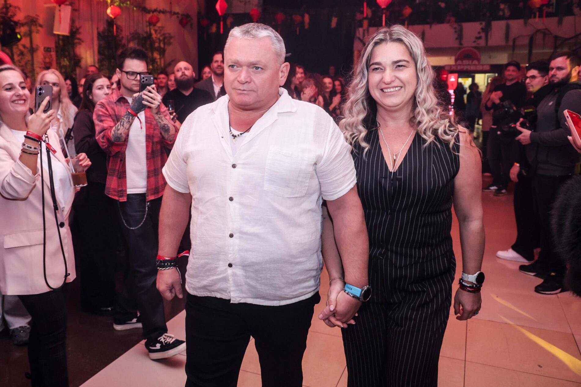 Toužimáci na tiskové konferenci reality show Asia Express