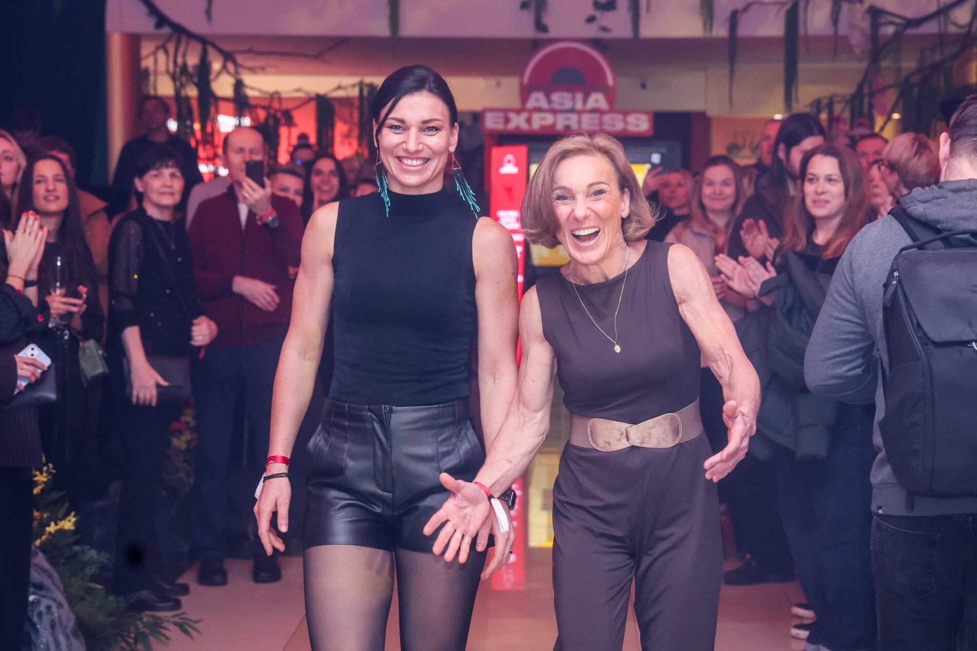 Hana a Michaela Dvorské na tiskové konferenci reality show Asia Express