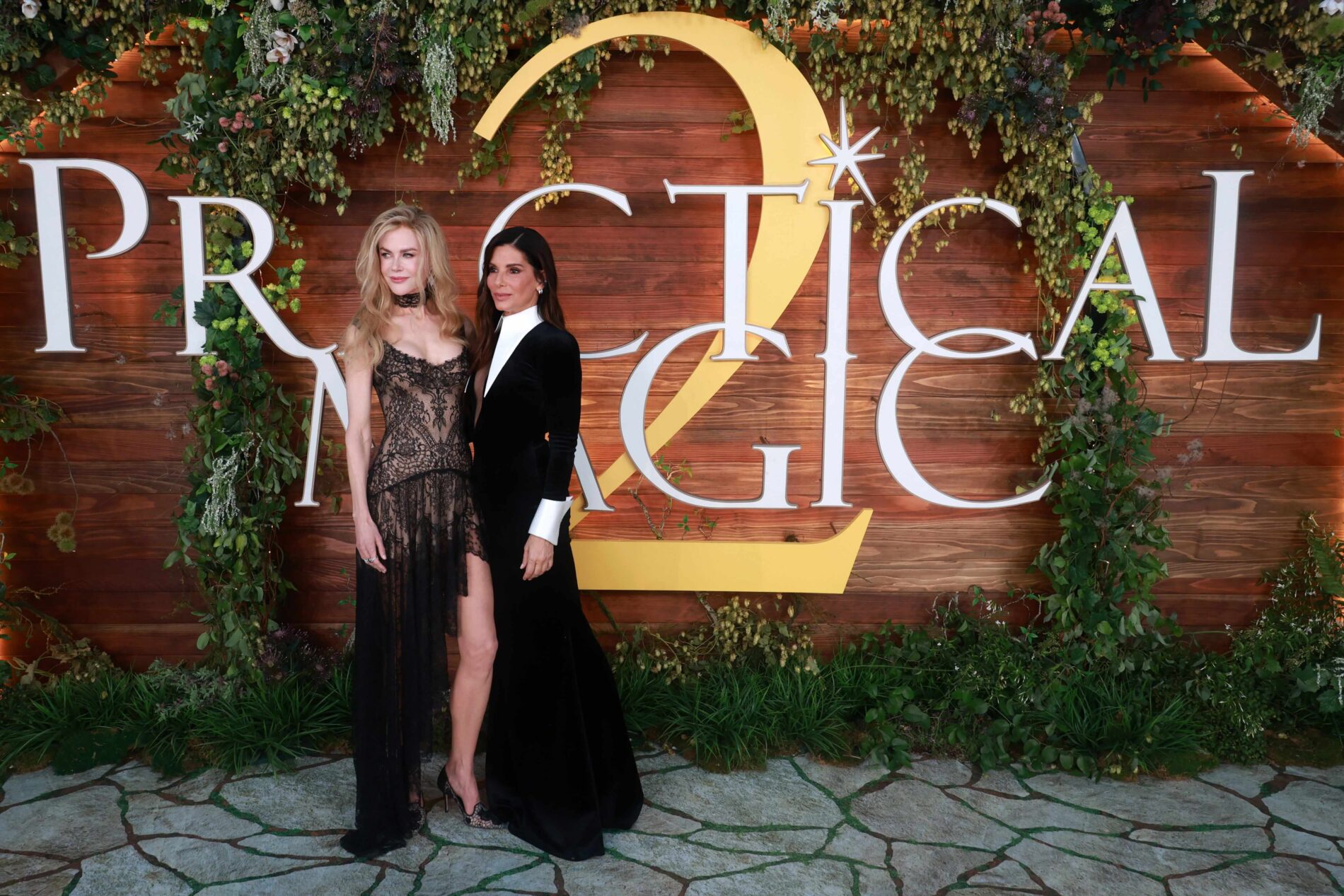 Nicole Kidman a Sandra Bullock na premiéře filmu Magická posedlost 2