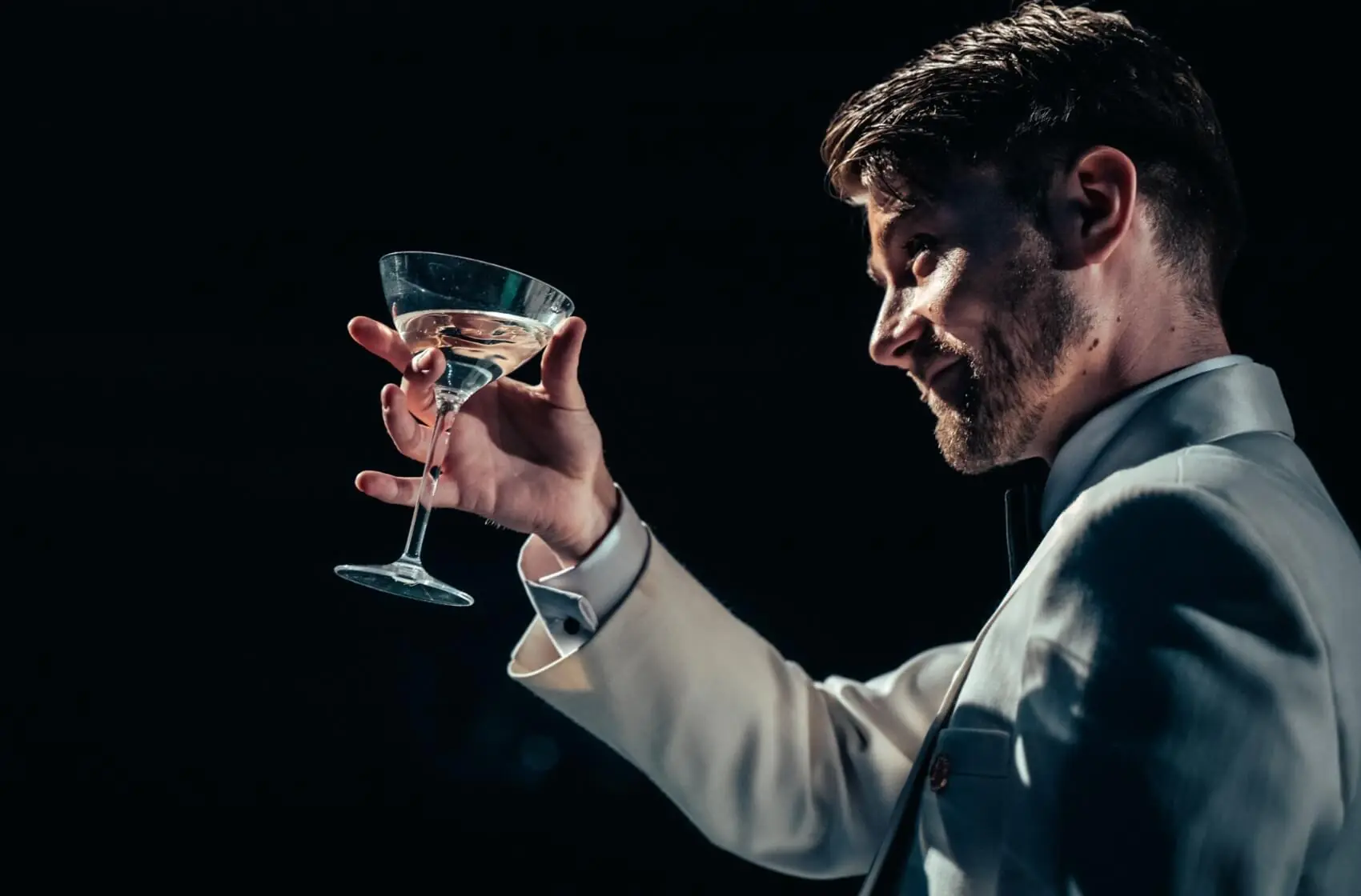 Březnové divadelní premiéry: Vydejte se za Velkým Gatsbym, Maryšou nebo Kafkou na pobřeží